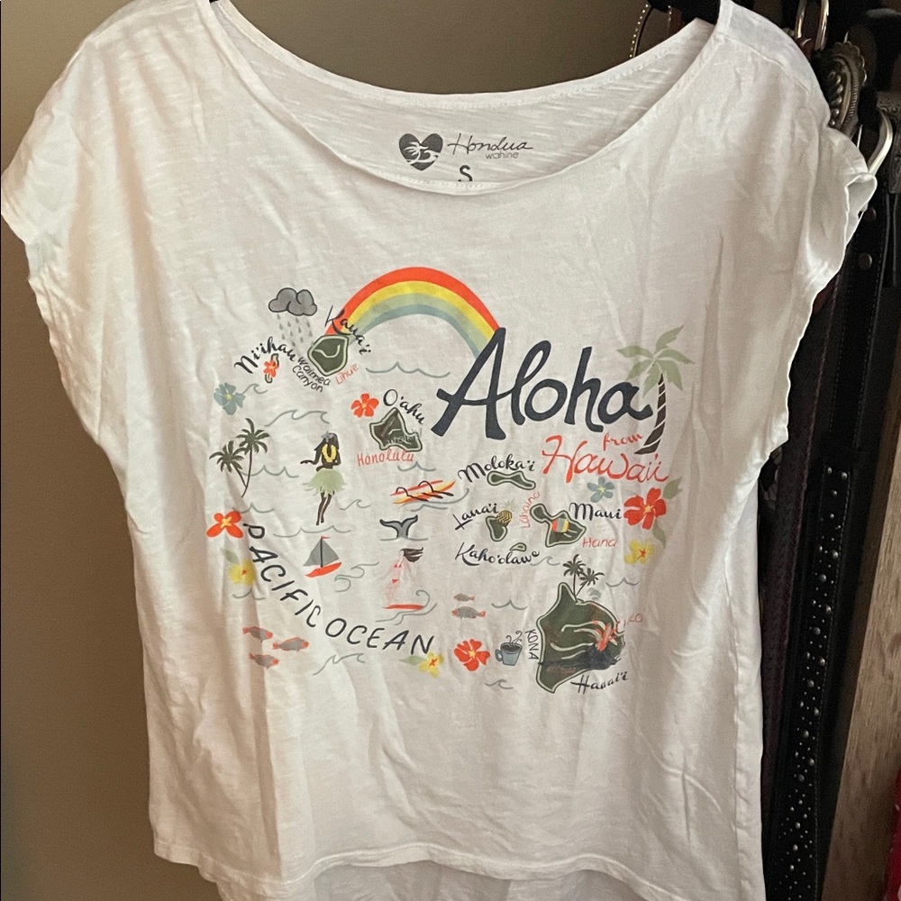 HonuAloha Women's White Short Sleeve Tee